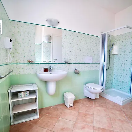 With Swimming Pool Just 300 Mt From The Baia Delle Mimose-beach Ξενοδοχείο *