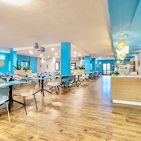 Hotel With Swimming Pool Just 300 Mt From The Baia Delle Mimose-beach Badesi